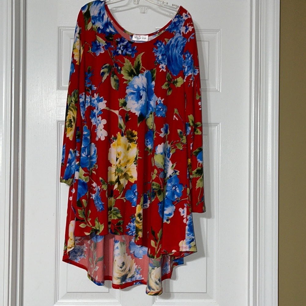Pretty Zigzag Stripe floral tunic